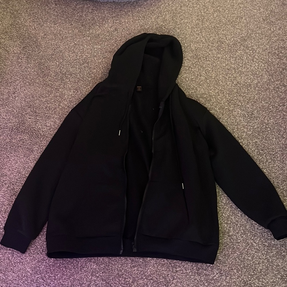 Oversized cozy black zip up hoodie
